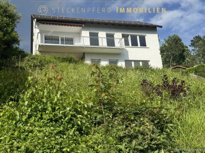 Wohnen am Weinberg: EFH mit Einliegerwohnung und traumhafter Aussicht ins Leinebergland!