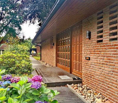 Verkauft 6 Zi-EFH mit Einliegerwohnung direkt an der Grenze  Hamburg-Norderstedt