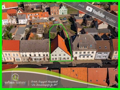 Stadthaus mit Sanierungsbedarf - viel Potenzial und Ausbaureserve