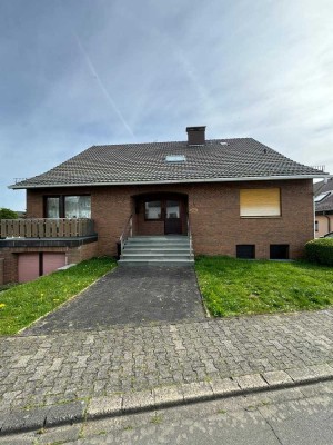 Traumhaftschönes Haus in ruhiger Lage mit viel Potential zum Ausbau zum 3 Familienhaus. TOP Preis