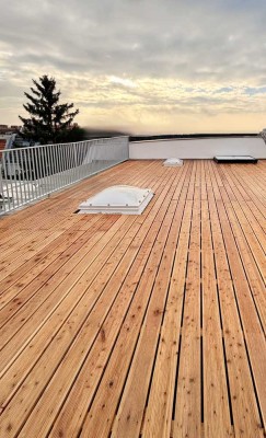 Atemberaubendes Penthouse Neubau 2025 - Klimatisierung, 80qm Dachterrasse, Aufzug, 2 Balkone
