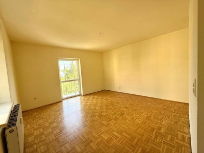 Geräumige Einzimmerwohnung im idyllischen Sankt Radgund zu vermieten!