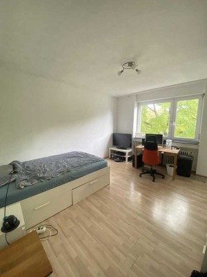 Helle 1-Zimmer-Wohnung mit Einbauküche & Möblierung
