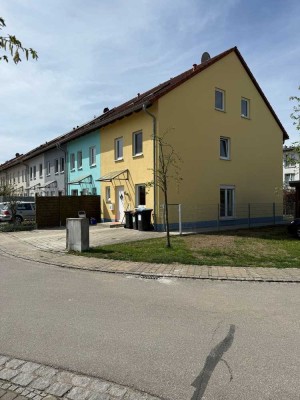 Erstbezug nach Sanierung: Geräumiges, günstiges 7-Zimmer-Reihenendhaus mit geh. Innenausstattung
