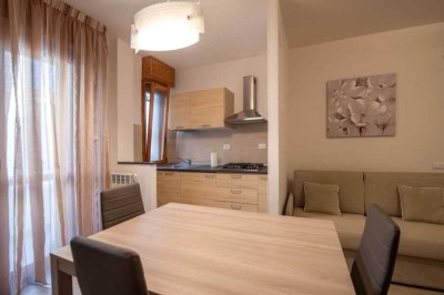 Geschmackvolle, sanierte 2-Raum-Wohnung mit EBK in Nürnberg