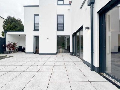 EP ESTATE - GartenLiebe ! Exklusive Gartenwohnung mit XXL- Sonnenterrasse in Frechen-Buschbell