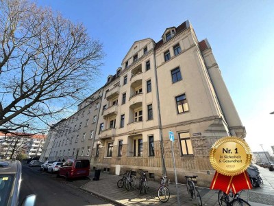In Renovierung I  Tageslichtbad mit Dusche I moderne Einbauküche
