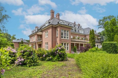 Traumwohnung mit großer Loggia, in einem privaten Villenpark
- Vor den Toren Düsseldorfs und Essens