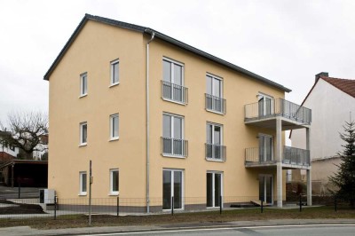 Erstbezug mit Balkon: Attraktive 4-Raum-Wohnung mit gehobener Innenausstattung in Bad Camberg