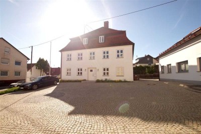 Einziehen & Wohlfühlen: Top-sanierte 2-Zimmer-Erdgeschosswohnung