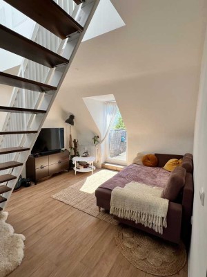 Schöne und helle 2 ZKB Wohnung mit Balkon ab 01.08.25