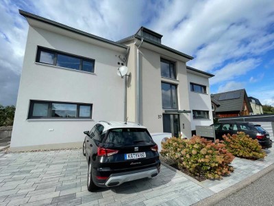 Exklusives Penthouse mit Panorama – sofortiger Erstbezug, Dachterrasse & eigenem Universalraum