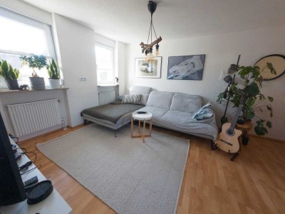 Maisonette Wohnung 4 Zimmer im Zweifamilienhaus mit gehobener Innenausstattung +EBK +Balkon Leonberg