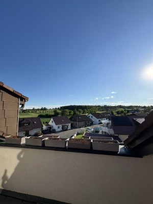 Geschmackvolle Wohnung mit dreieinhalb Zimmern sowie Balkon und EBK in Jettingen