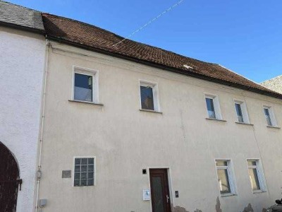 Thiersheim - Grundstückspaket - teilrenoviertes Stadthaus mit angrenzendem Gartengrundstück