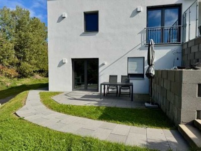 Neuwertige, helle 2-Zimmer-Wohnung mit Sonnenterrasse
