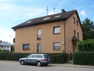 DHH in Gärtringen mit 6 Zimmern und ELW