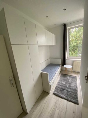 möbliertes Apartment mit Bad im Zentrum für Studentin / Azubi etc.