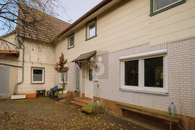 ATTRAKTIVES WOHNHAUS MIT DREI EINHEITEN