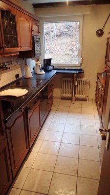 Attraktive 3-Zimmer-Penthouse-Wohnung mit Einbauküche und Tiefgaragenstellplatz in Neuenbürg