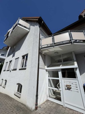 Bezugsfreie 2-Zimmer-Wohnung in zentraler, ruhiger Lage von Kemnat!