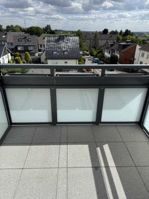 Schöne sanierte 3-Zimmer-Terrassenwohnung mit Sonnen-Balkon in Heiligenhaus-Hetterscheidt