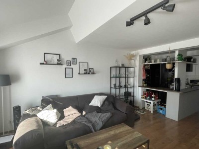 Gemütliche Maisonette Wohnung mit Balkon im Hinterhaus