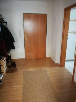 Gepflegte 2-Raum-Wohnung mit EBK in Waging am See