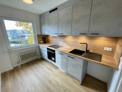 Modernes 2,5 -Zimmer-Apartment mit Balkon und Stellplatz - Erstbezug nach Sanierung