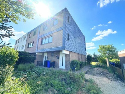 Großes Reihenendhaus mit Einliegerwohnung, Sonnengarten und Außen-Parkplätzen
