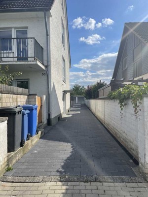 Geschmackvolle Wohnung mit zwei Räumen und EBK in Leverkusen