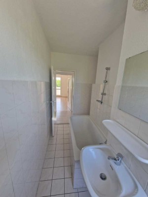 Wohlfühl-Wohnen am Waldrand – Ruhige 3-Zimmer-Wohnung mit Süd-Balkon in Rathenow-Nord