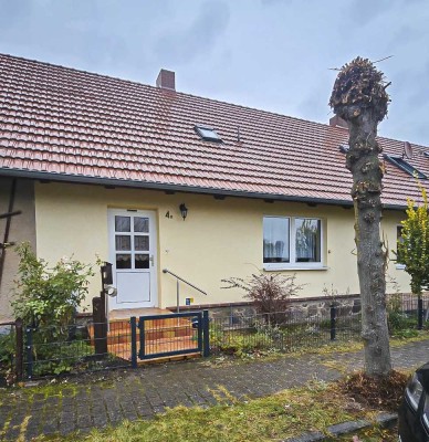 Reihenmittelhaus mit großem Grundstück in Jabel bei Waren (Müritz)