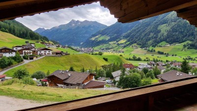 Dachgeschosswohnung in TOP Lage mit Balkon und schöner Aussicht