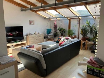 Sonnige 2-Zimmer-ETW mit Loggia und Dachterrasse