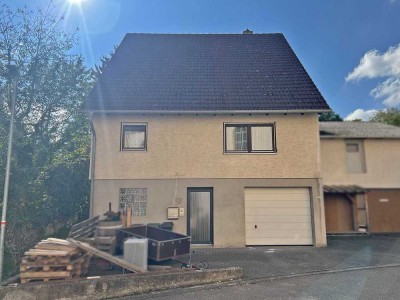 Einfamilienhaus mit großem anliegendem Gartengrundstück Sinsheim-Reihen!