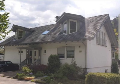 Gepflegte 4,5-Zimmer-EG-Wohnung mit Terrasse, Wintergarten und Einbauküche in Tuttlingen-Möhringen