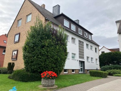 Schöne und gepflegte 3-Zimmer-Hochparterre-Wohnung mit Balkon in 30890 Barsinghausen