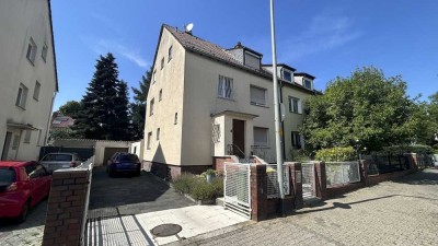 METZ IMMOBILIEN - Gartenfreunde aufgepasst! Familienfreundliches Haus in Berkersheim!