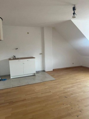 Charmante 1-Zimmer-Dachgeschosswohnung in Graz Eggenberg – Ideal für Studenten und Singles!