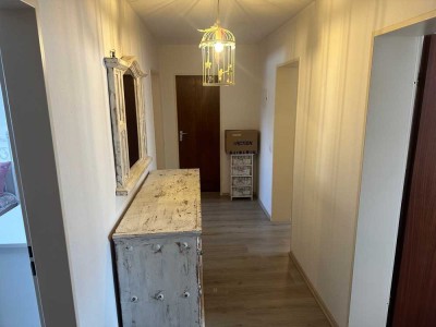 DG Wohnung in ruhiger Lage