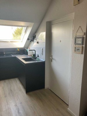 Freundliche und neuwertige 2-Zimmer-DG-Wohnung in Dortmund