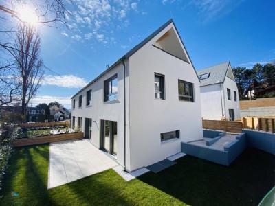 ++NEU++ EXKLUSIVE 5 ZIMMER DOPPELHAUSHÄLFTE MIT KELLER UND GARTEN IN TRAUMHAFTER LAGE!