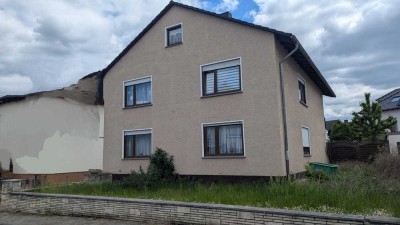 Geräumiges 7-Raum-Mehrfamilienhaus mit viel Potenzial in Mainz Ebersheim