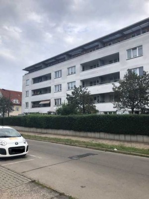 4-Zimmer Wohnung mit 2 Balkon