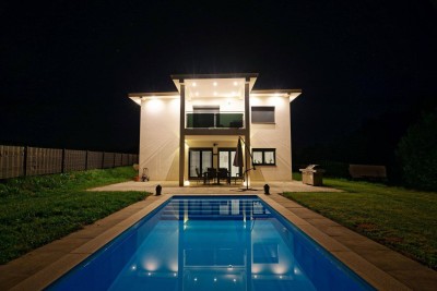 Exklusives Traumhaus mit Pool und Smart-Home-Ausstattung