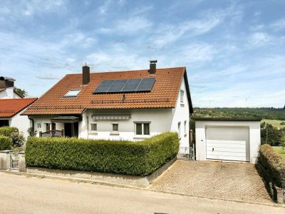 Wohnen mit Weitblick - Charmantes Haus mit unverbaubarer Aussicht