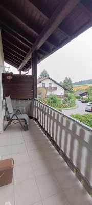 Attraktiv und top gelegen: Dreizimmerwohnung mit eigener Haustüre - wie Reihenmittelhaus