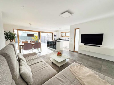 Design, Komfort und Ruhe – außergewöhnliches Zuhause mit Pool und Sauna