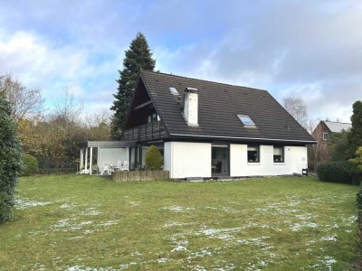 PURNHAGEN-IMMOBILIEN -  Großzügiges Einfamilienhaus mit Doppelgarage in ruhiger Lage von Heilshorn